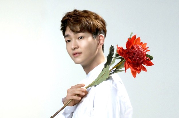 Imagini pentru shinee onew 2016