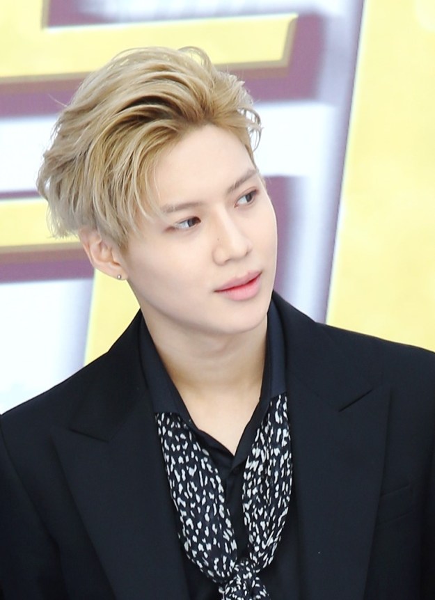 taemin_-_23rd_dong_fang_feng_yun_bang_awards_red_carpet_03